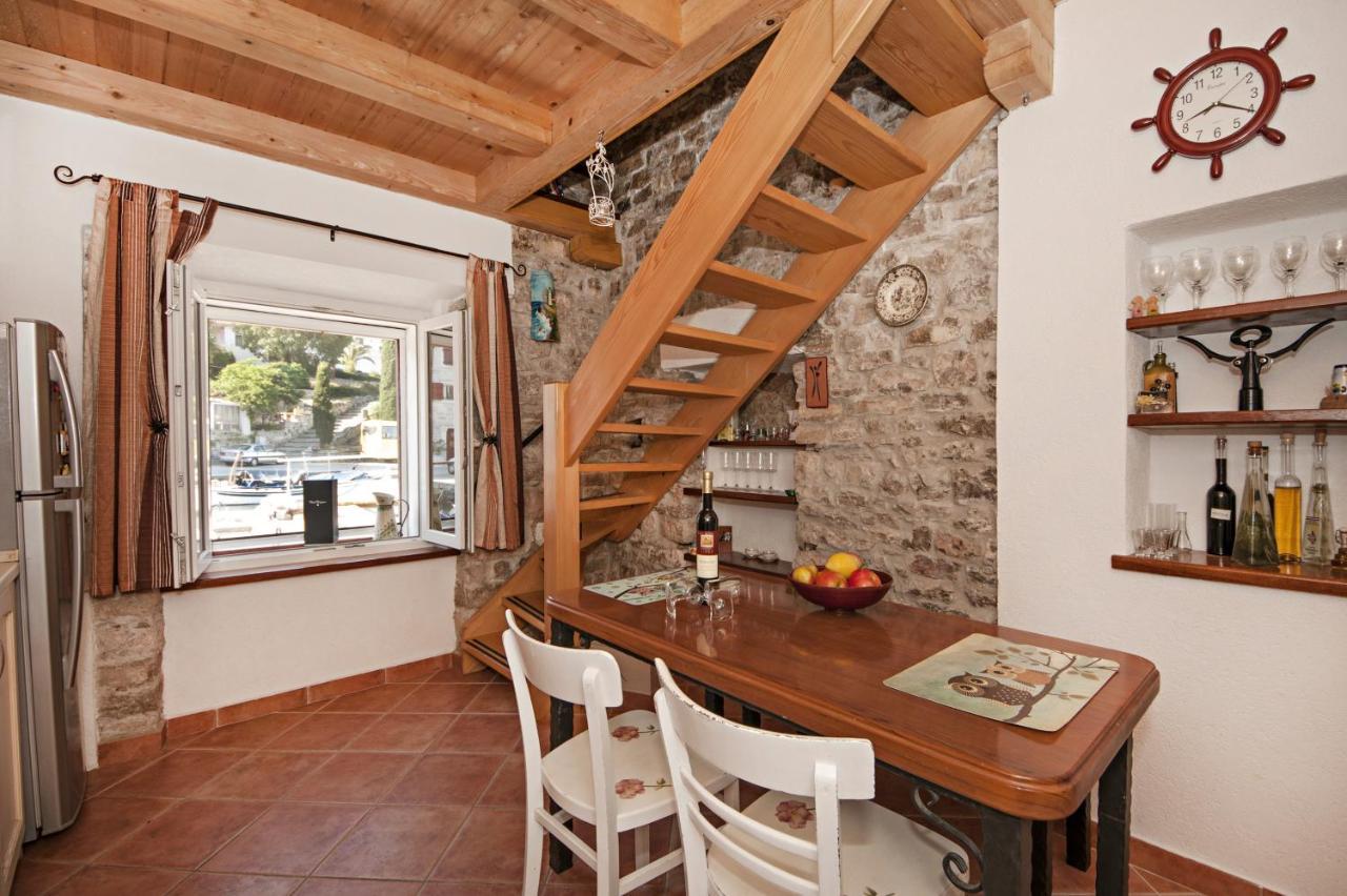 Seaside Holiday House Maslinica, Solta - 13965 Grohote エクステリア 写真