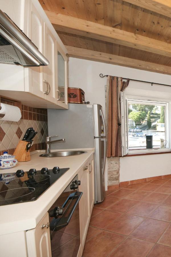 Seaside Holiday House Maslinica, Solta - 13965 Grohote エクステリア 写真